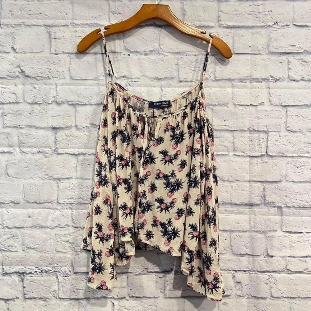 Ocean Drive Women’s Lightweight Cold Shoulder Top Pineapple‎ Print Small
